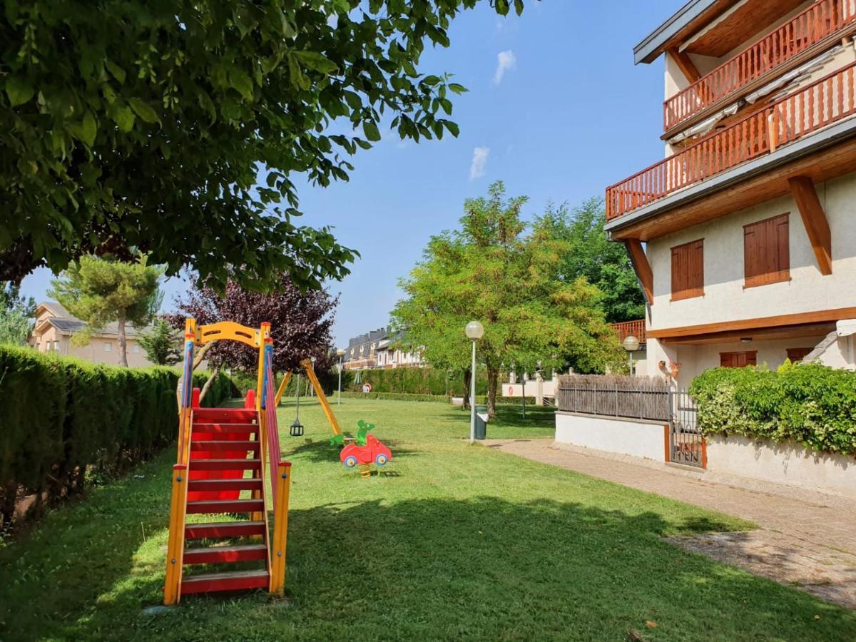 Apartamento Goxoa Jaca Buitenkant foto